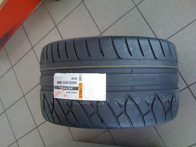 Kumho Ecsta X.jpg